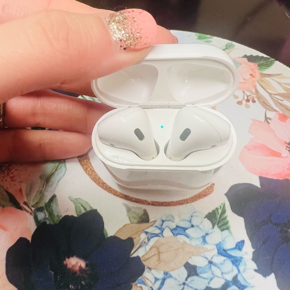 AirPods